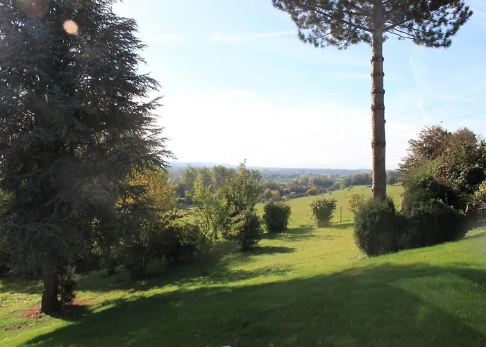 A Away From شقة *